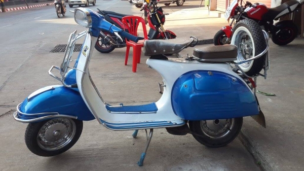 ขายคับ Vespa sprint150 แปลงCDIเรียบร้อย สวยๆคับ ไม่มีทะเบียนคับ ออกใบซื้อขายให้คับ ราคา 38500 บาท สนใจติดต่อ 081-0578282 คับ