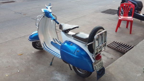 ขายคับ Vespa sprint150 แปลงCDIเรียบร้อย สวยๆคับ ไม่มีทะเบียนคับ ออกใบซื้อขายให้คับ ราคา 38500 บาท สนใจติดต่อ 081-0578282 คับ