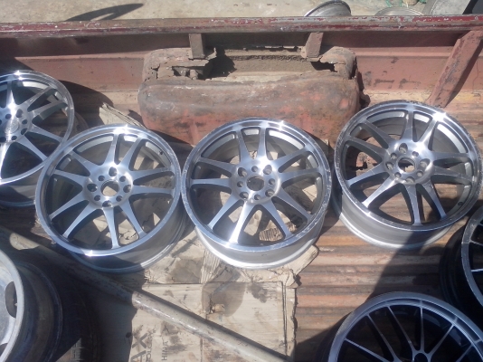 ขอบ17 4รู100 4200พร้อมส่ง