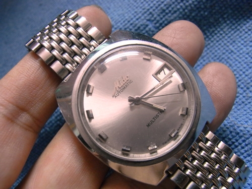 2ม.ค.((น้าเล็ก)) นำเสนอนาฬิกาข้อมือ