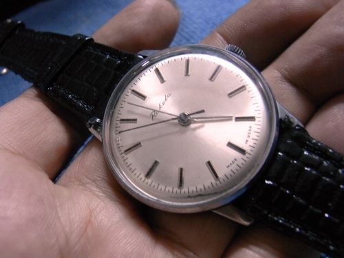 2ม.ค.((น้าเล็ก)) นำเสนอนาฬิกาข้อมือ