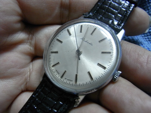 2ม.ค.((น้าเล็ก)) นำเสนอนาฬิกาข้อมือ