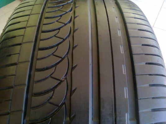 NANKANG 275-40-18 ปี12 ดอกสวยเต็ม