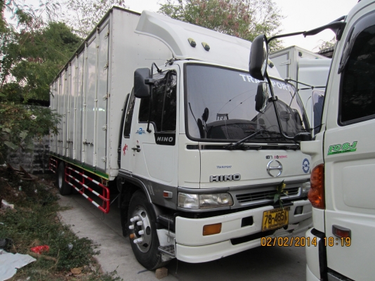 ขายรถ 6ล้อตู้ 10 บาน สภาพดี ราคาถูก