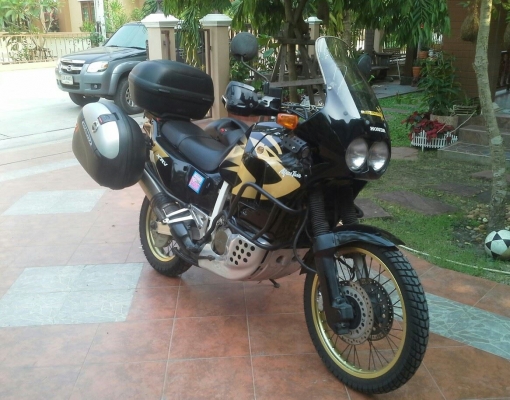 ขาย AFRICA TWIN 750  ปี92 ทะเบียน 190000บาท