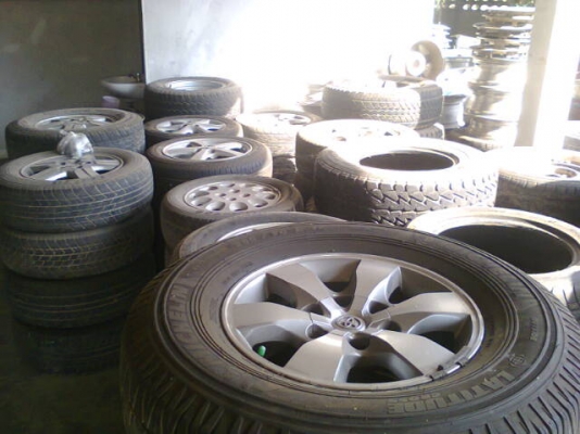 เหมาล้อยางถอด