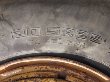 ขาย - รถตักล้อยาง เอวอ่อน ขนาดใหญ่ DRESSER: 12T เครื่องยนต์ 6 สูบ ขาย - รถตักล้อยาง เอวอ่อน ขนาดใหญ่ DRESSER: 12T เครื่องยนต์ 6 สูบ