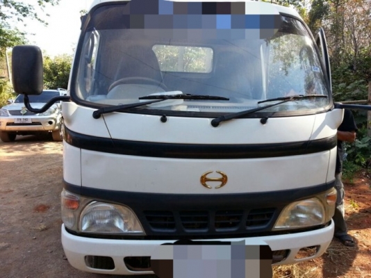 รถฮีโน่  4 ล้อ รั้ว ทูโถ้  100 แรงม้า. ปี 47  ( รถวิ่ง 64,xxx กว่า กม. )  สนใจติดต่อ 081 - 6079515