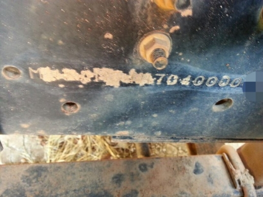 รถฮีโน่  4 ล้อ รั้ว ทูโถ้  100 แรงม้า. ปี 47  ( รถวิ่ง 64,xxx กว่า กม. )  สนใจติดต่อ 081 - 6079515