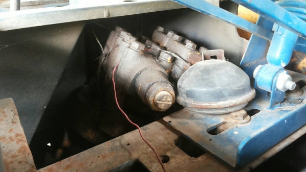 ***ขายแล้วครับขอบคุณ Truck2hand ขายรถขุดน้อย KOMATSU PC30-3 เครื่องเดิมปั๊มเดิม แรงดี ใช้งานปกติ เอวดีไม่แตก ใบแทรก โซ่ สภาพดี ทำงานได้ปกติ อาร์มมีปะนิดหน่อย สภาพพร้อมใช้งาน เอกสารสัญญาซื้อขาย ราคาต่อรองได้เด้อพี่น้องครับ