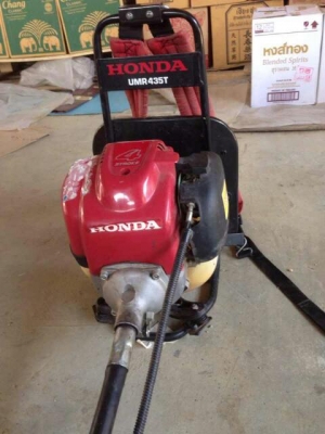 เครื่องตัดหญ้า 2 เครื่อง  อ่อน และ แข็ง