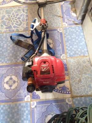 เครื่องตัดหญ้า 2 เครื่อง  อ่อน และ แข็ง