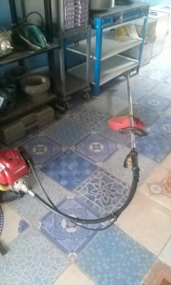 เครื่องตัดหญ้า 2 เครื่อง  อ่อน และ แข็ง