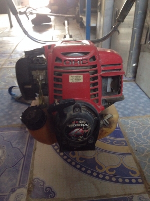 เครื่องตัดหญ้า 2 เครื่อง  อ่อน และ แข็ง