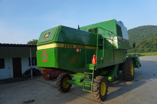 No.00088 รถเกี่ยวข้าวโพดไฮโดร พร้อมหัวจอร์นเดียร์ No.00088 รถเกี่ยวข้าวโพดไฮโดร พร้อมหัวจอร์นเดียร์