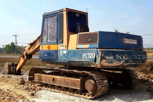 ***ขายแล้วครับขอบคุณ Truck2hand แบคโฮ KOMUTSU PC120-3 เครื่องเดิมปั๊มเดิม ช่วงล่างดีแน่นเอวดี ใบแทรกสวยบูมอาร์มสวยไม่มีปะ รถทำงานปกติ ใช้งานอยู่ไม่โหลด เอกสารเล่มทะเบียน ราคาต่อรองได้เด้อ พี่น้องครับ