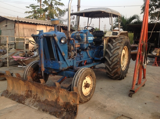 รถไถFORD6600 เสื้อลาย