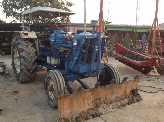 รถไถFORD6600 เสื้อลาย