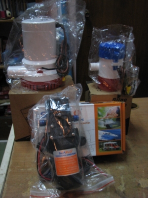 ปั๊มน้ำ 3 ขนาดครับ