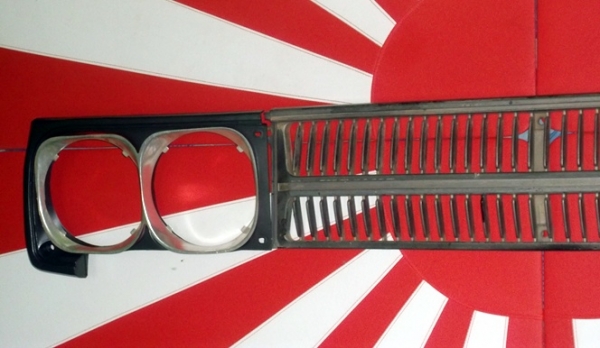 ขายกระจังหน้ามาสด้าโปรซีด ครบชุด