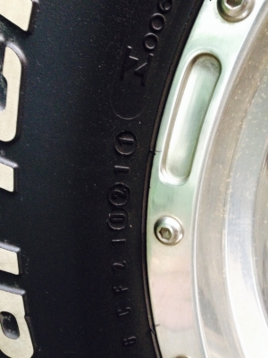 แมกนอกพร้อมยาง KM2 สภาพนางฟ้าใช้น้อยราคาถูก