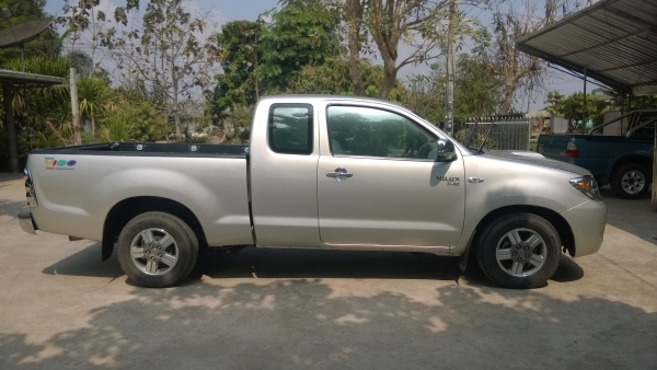 ขายวีโก้ 2.5 อินเตอร์คูลเลอร์ ตัว E ปี 2006 สภาพเยี่ยม สนใจโทรสอบถามได้คับ ขายวีโก้ 2.5 อินเตอร์คูลเลอร์ ตัว E ปี 2006 สภาพเยี่ยม สนใจโทรสอบถามได้คับ