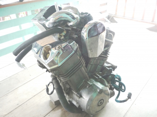 เครื่อง HONDA Bros 400cc.พร้อมอะไหล่หลายรายการ