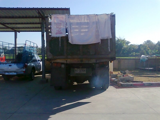 สิบล้อ MITSUBISHI FUSO รถสวยพร้อมใช้งาน ตัดราคาเหลือเพียง 580,000 บาท.!!!!!!!!  หลุดมัดจำ 12 กพ.57