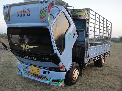 ขายแล้วครับ ขอบคุณทีมงาน Truck2Han มากครับ ขาย ISUZU NPR 120 แรง ยาว 5 ม.ปี40 ( ห้างแท้ ) ขายแล้วครับ ขอบคุณทีมงาน Truck2Han มากครับ ขาย ISUZU NPR 120 แรง ยาว 5 ม.ปี40 ( ห้างแท้ )