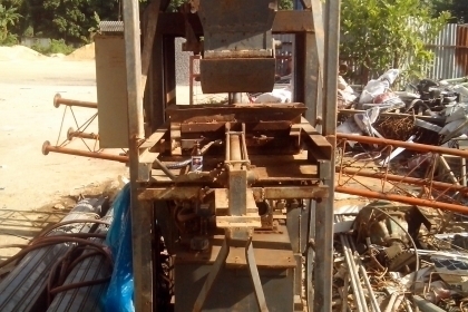 เครื่องอัดอิ๊ฐบ็อกประสาน +เครื่องกวนผสมดิน พร้อมใช้ครับ