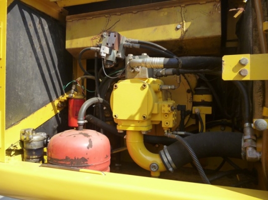 ขายรถขุดล้อยาง KOMATSU  PW170 สภาพสวยพร้อมใช้งาน