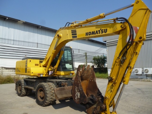 ขายรถขุดล้อยาง KOMATSU  PW170 สภาพสวยพร้อมใช้งาน