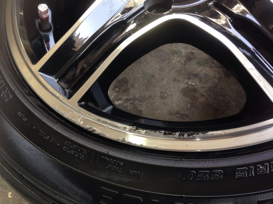 ขายแม็กพี้อมยางขอบ 15