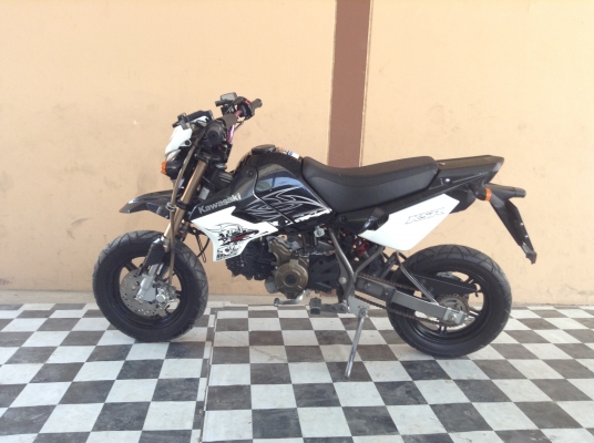 ขาย!!!KSR ตัวใหม่ รถใหม่มาก ไม่เคยชนไม่เคยล้ม ปี54 รถเครื่องดีคับ รถใช้น้อย มีเล่มทะเบียนครบ ภาษีไม่หมด