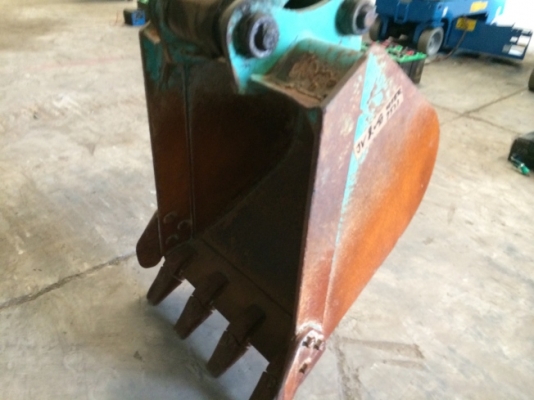 Kobelco SK70SR สภาพใหม่มาก นำเข้าจากญี่ปุ่น พร้อมใหห้ตรวจสภาพครับ