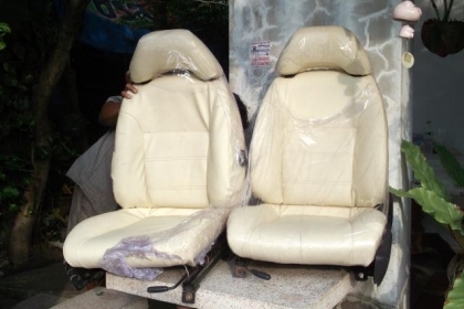 อุปกรณ์รถตู้ เบาะ แผงแอร์ร้อนและเย็น