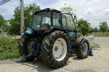 ขายรถไถ Ford 8340 SL 4WD สภาพพร้อมใช้งาน