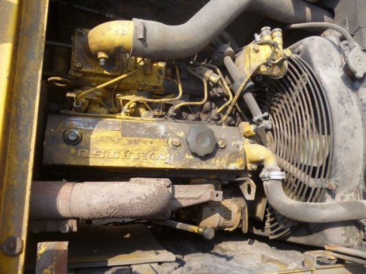 ต้องการขายรถขุดพร้อมหัวเจาะ KOMATSU PC60-6