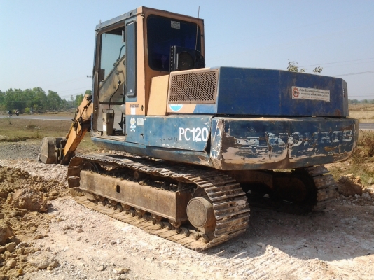 PC100-3 เครื่องเดิม ปั้มเดิม สีเดิมครับ มัดจำแล้ว 30000 โดยเสี่ยนิด และพี่สาวคนสวย เขื่องใน อุบล ขอบคุณที่ให้การอุดหนุนครัย