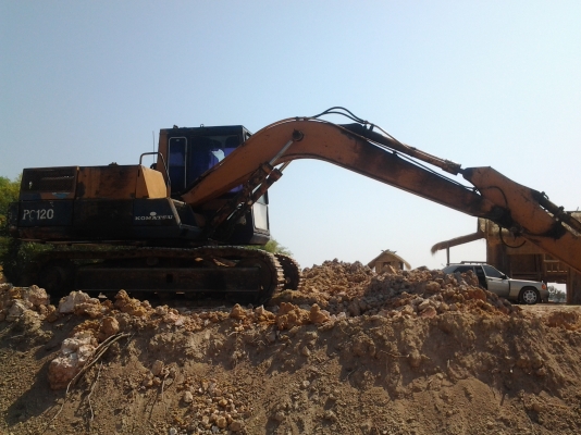 PC100-3 เครื่องเดิม ปั้มเดิม สีเดิมครับ มัดจำแล้ว 30000 โดยเสี่ยนิด และพี่สาวคนสวย เขื่องใน อุบล ขอบคุณที่ให้การอุดหนุนครัย