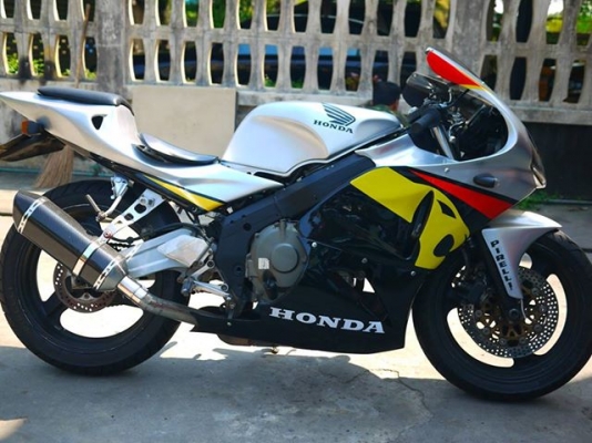 ขายรถสวยราคาถูก CBR400 แฟริ่ง Rc212 พร้อมทะเบียนแท้ ท่อสูตรเบิกใหม่