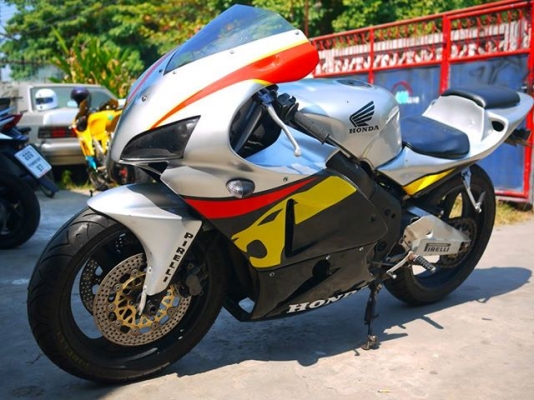 ขายรถสวยราคาถูก CBR400 แฟริ่ง Rc212 พร้อมทะเบียนแท้ ท่อสูตรเบิกใหม่