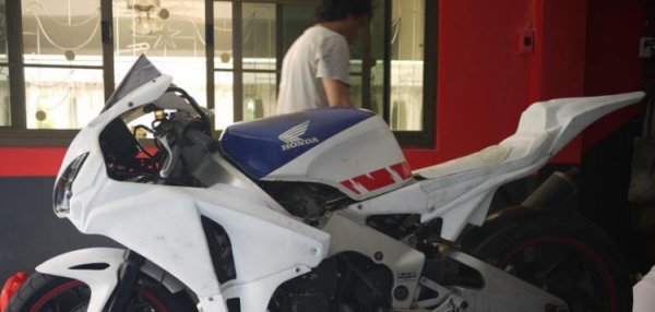 รับสั่งประกอบ Cbr400 Vfr Nc30 Nc35 จัดไฟแนนท์ได้เลือกสีเลือกลายเลือกแฟริ่งได้ รับสั่งประกอบ Cbr400 Vfr Nc30 Nc35 จัดไฟแนนท์ได้เลือกสีเลือกลายเลือกแฟริ่งได้