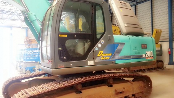 รถเก่านอก sk 200-6 yn10 สนใจโทร 092-3309229 อี๊ดสองห้อง