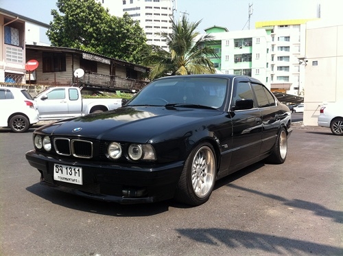 ขายbmw e34 525iaเครือง2Jเทอโบ แม็ก17 big noseไฟขาวรอบคัน รถสวยคับ