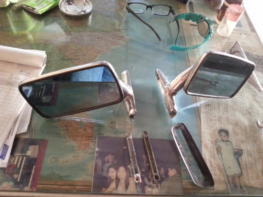 ขายกระจกมองข้าง BMW E12 แท้ สภาพสวยมาก