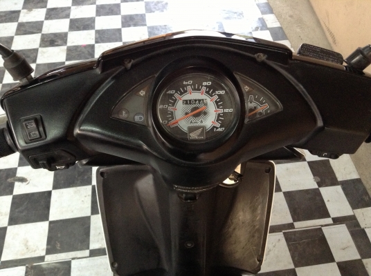 ขาย!!!ฮอนด้าคลิ๊ก ปี50 รถเครื่องดีคับ มีเล่มทะเบียนครบ ภาษีไม่หมด