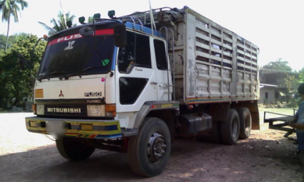 ขายรถบรรทุกสิบล้อดั๊มพ์ Mitsubishi turbo ซีเรียล 6,9xx เครื่องเดิม เกียร์เดิม กระบะเหล็กคอกเกษตร