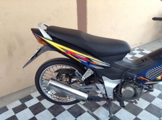 ขาย!!!ฮอนด้าโซนิค ปี45 รถเครื่องดีคับ มีเล่มทะเบียนครบ ภาษีไม่หมด