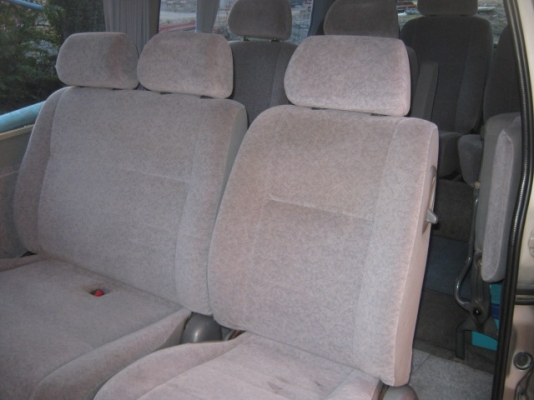 super custom ปี 2000 ประกอบนอกจากบ.โตโยต้า รุ่นท๊อป ไม่เคยติดแก๊ส พร้อมใช้ครับ